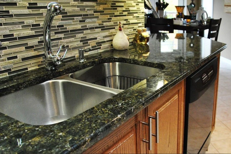 Verde Butterfly Granite Kitchen.jpg